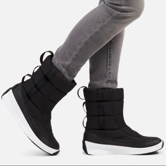 Sorel Shoes - SOREL OUT N ABOUT  PUFFY MID Boot/Black Size 8.5
